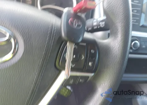 2018 Toyota Highlander Le from USA, damaged, VIN 5TDZARFH7JS036272